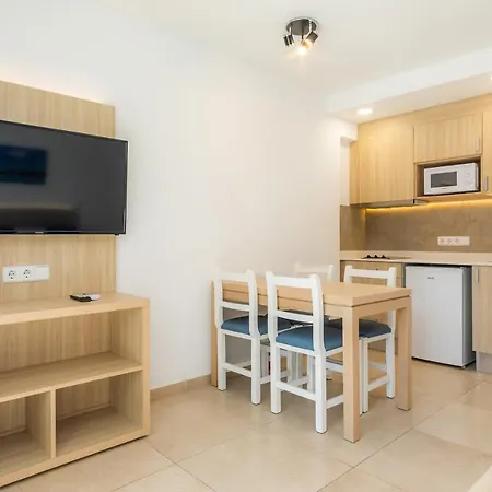 Apartment Aquamarina 1 *